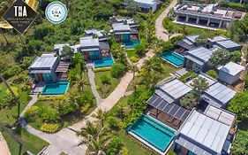 ซีเนรี่ บีช รีสอร์ท